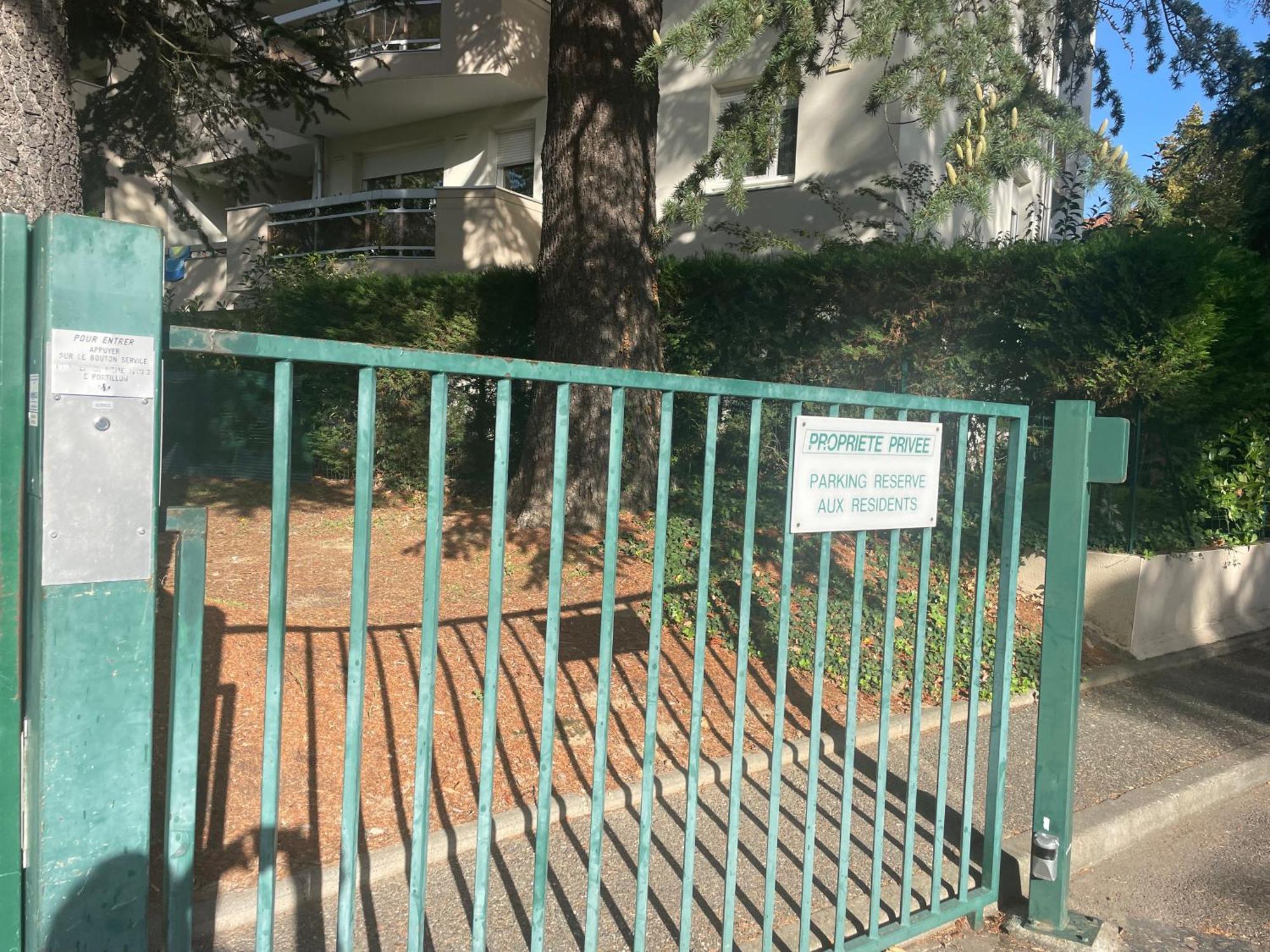 City & Cosy, Lyon Charcot- Wifi - Lave Linge - Balcon - Parking 外观 照片